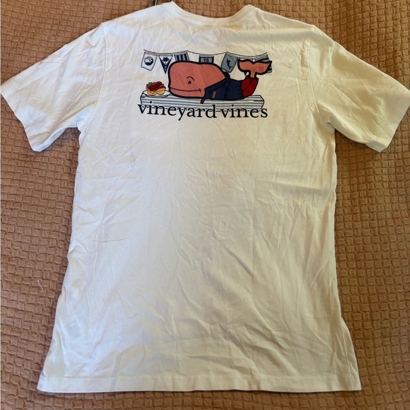 NWT Vineyard Vines BOYS SS GRAPHIC PKT TEE LOBSTER ROLL WHALE size 18 - Picture 2 of 6